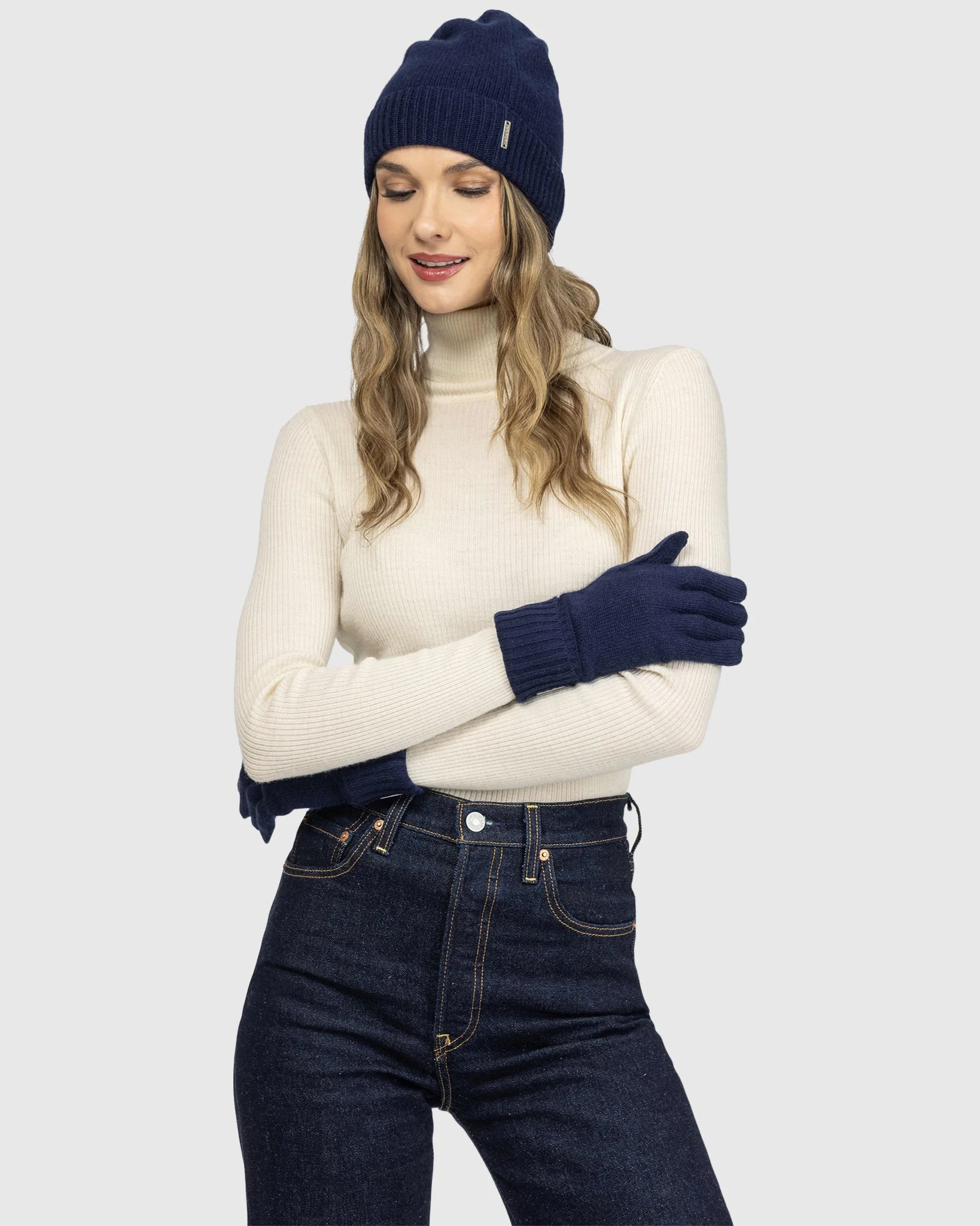 SELECT CASHMERE KNIT BEANIE AND GLOVE SET (2 PCS) - Image 4