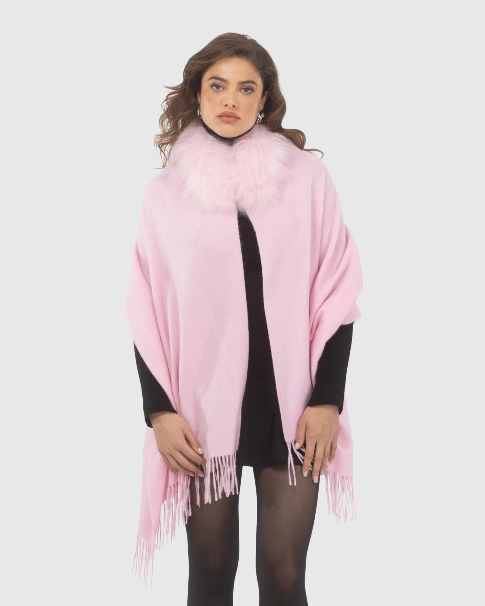 SELECT CASHMERE STOLE WITH SELECT LAMB COLLAR