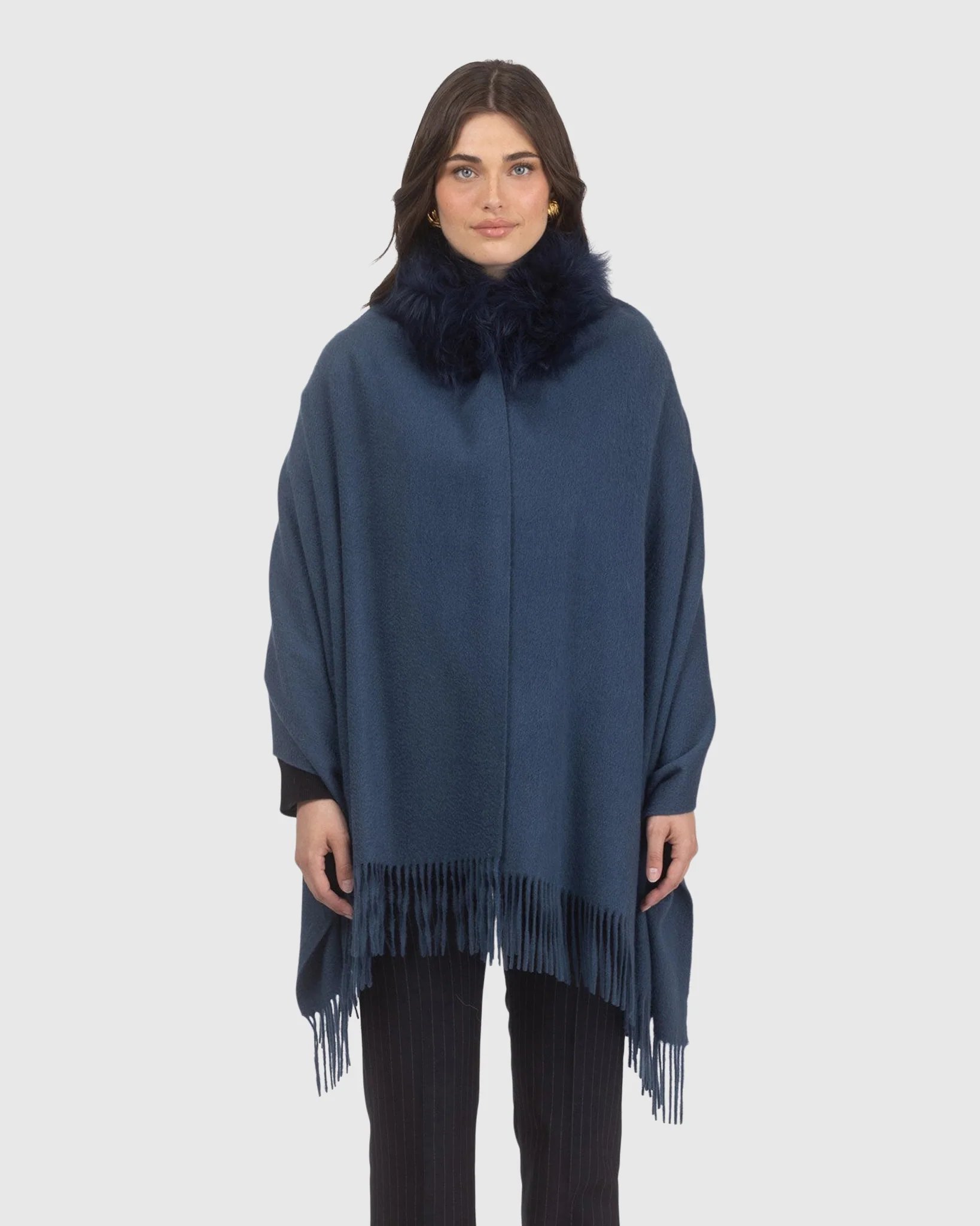 SELECT CASHMERE STOLE WITH SELECT LAMB COLLAR - Image 21