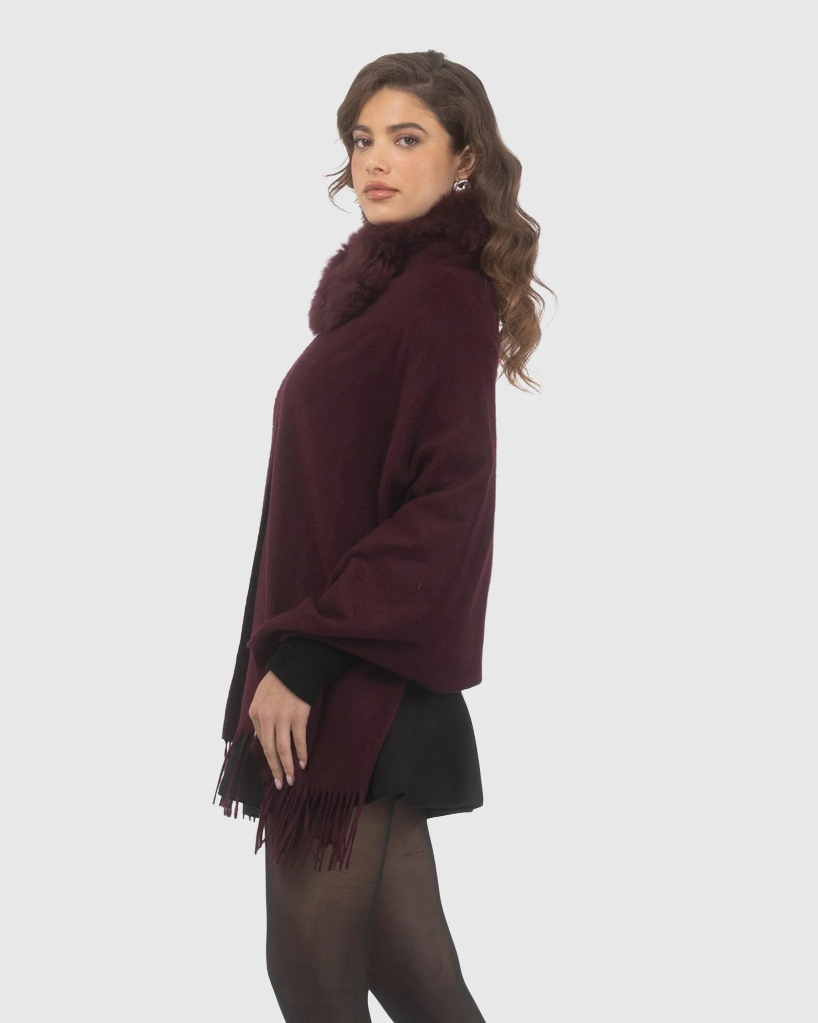 SELECT CASHMERE STOLE WITH SELECT LAMB COLLAR - Image 30