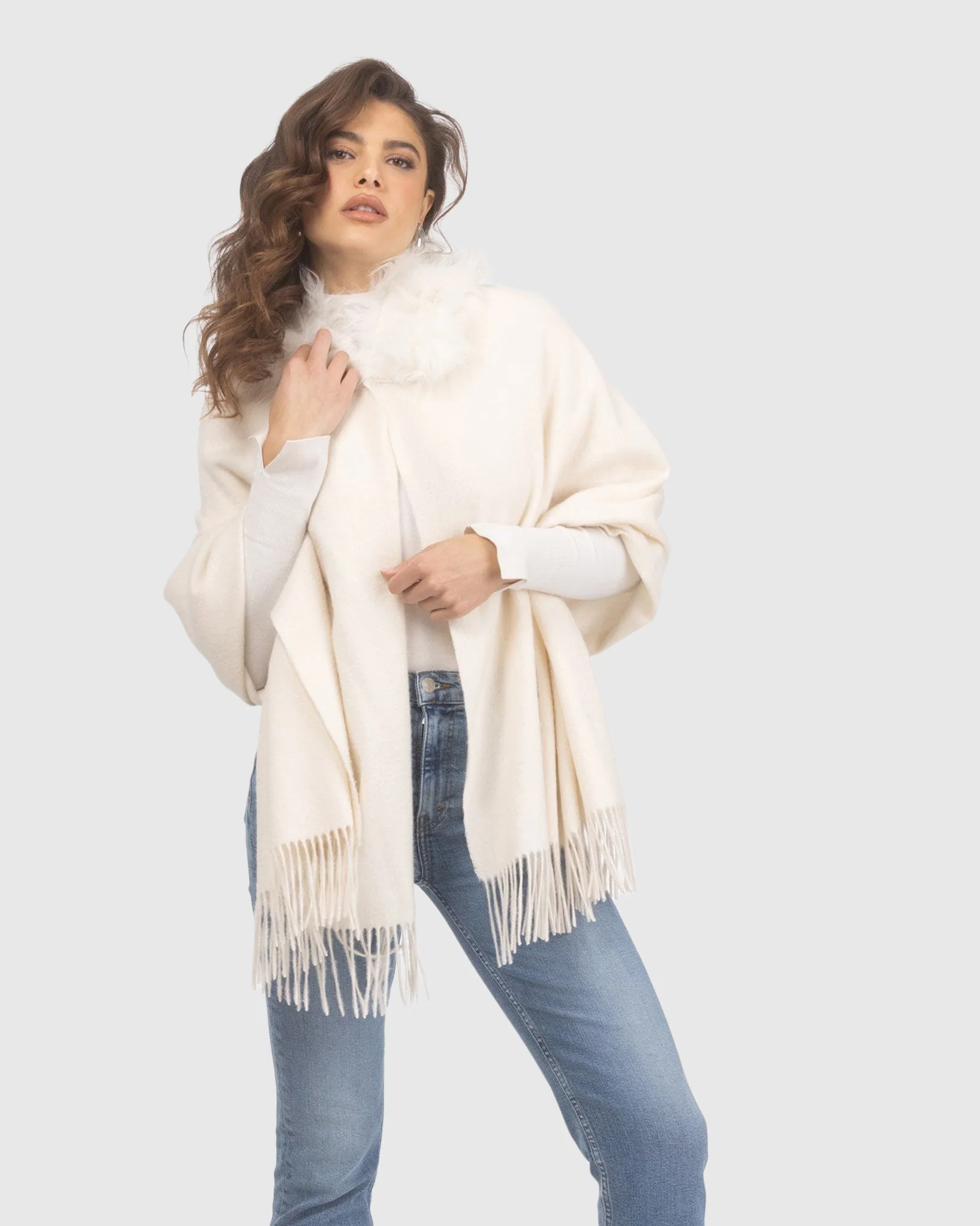 SELECT CASHMERE STOLE WITH SELECT LAMB COLLAR - Image 33