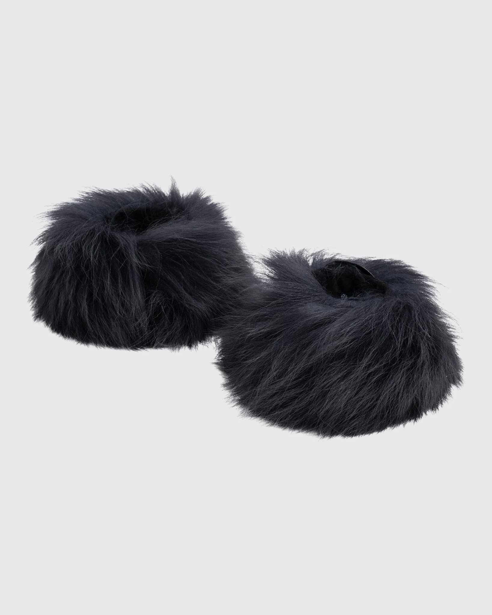 SELECT LAMB CUFFS - Image 8