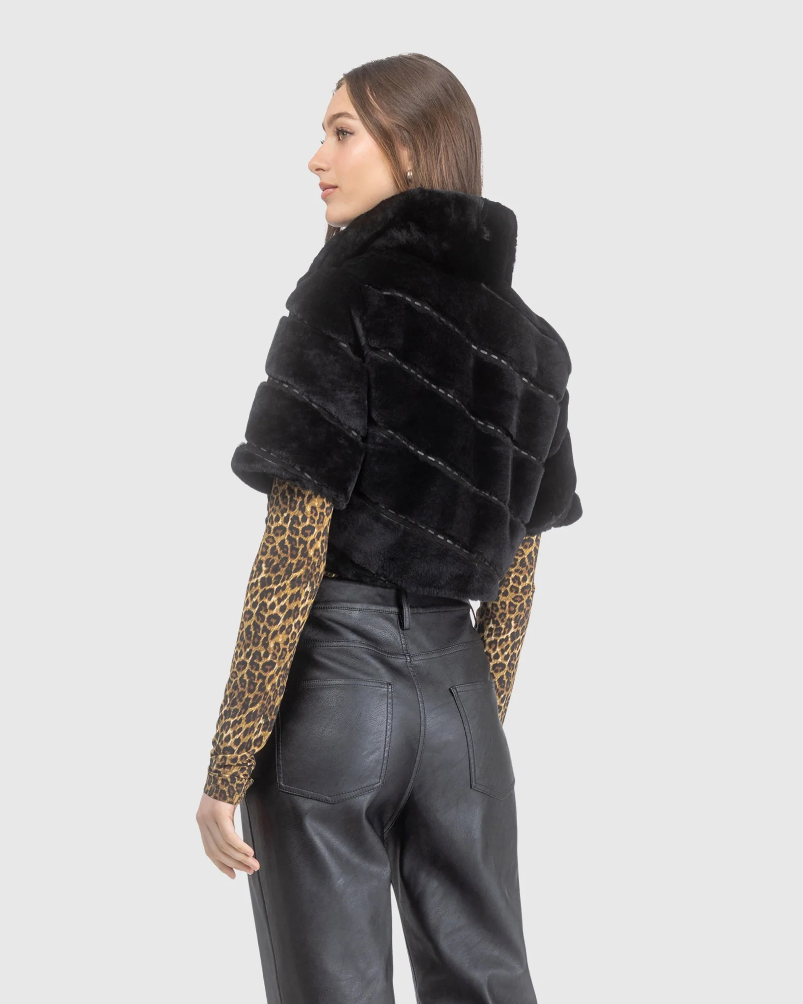 Select Shearling Lamb Diagonal Bolero With Cropped Sleeves - Image 11