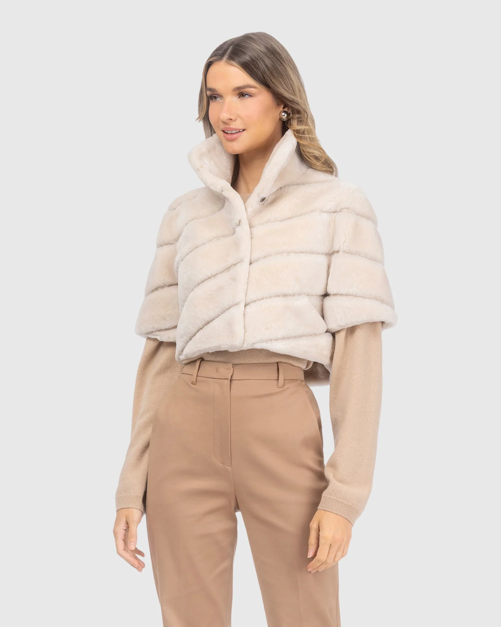 Select Shearling Lamb Diagonal Bolero With Cropped Sleeves - Image 3