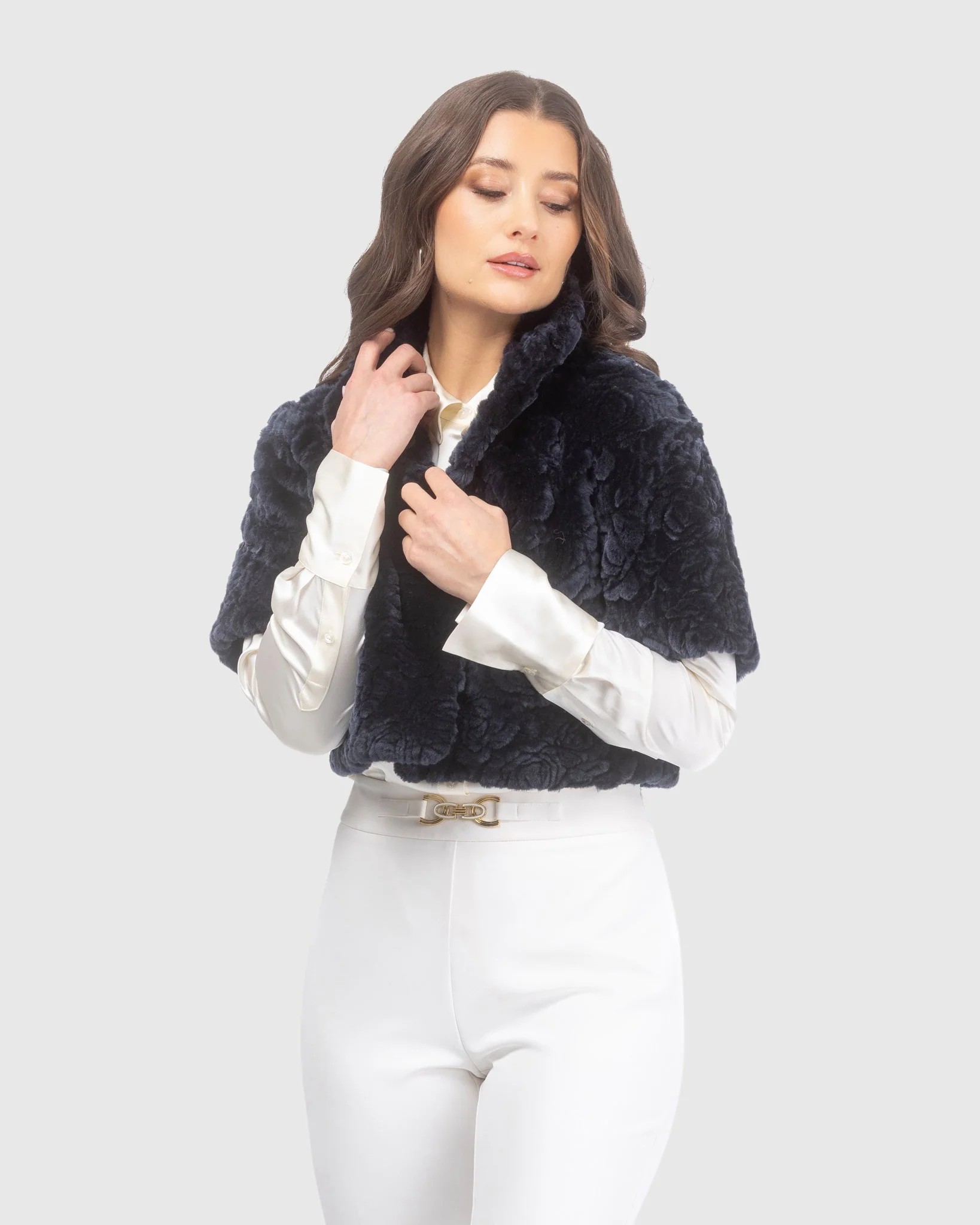 Select Shearling Lamb Rose Printed Bolero With Cropped Sleeves - Image 18