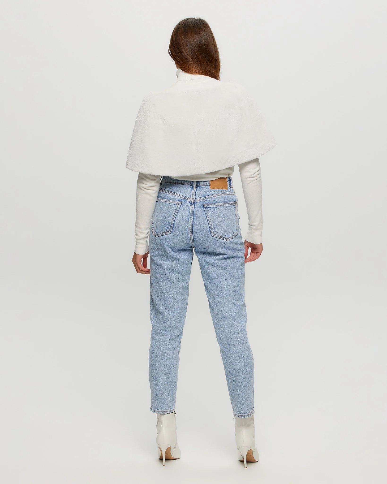 SELECT SHEARLING LAMB STOLE - Image 14