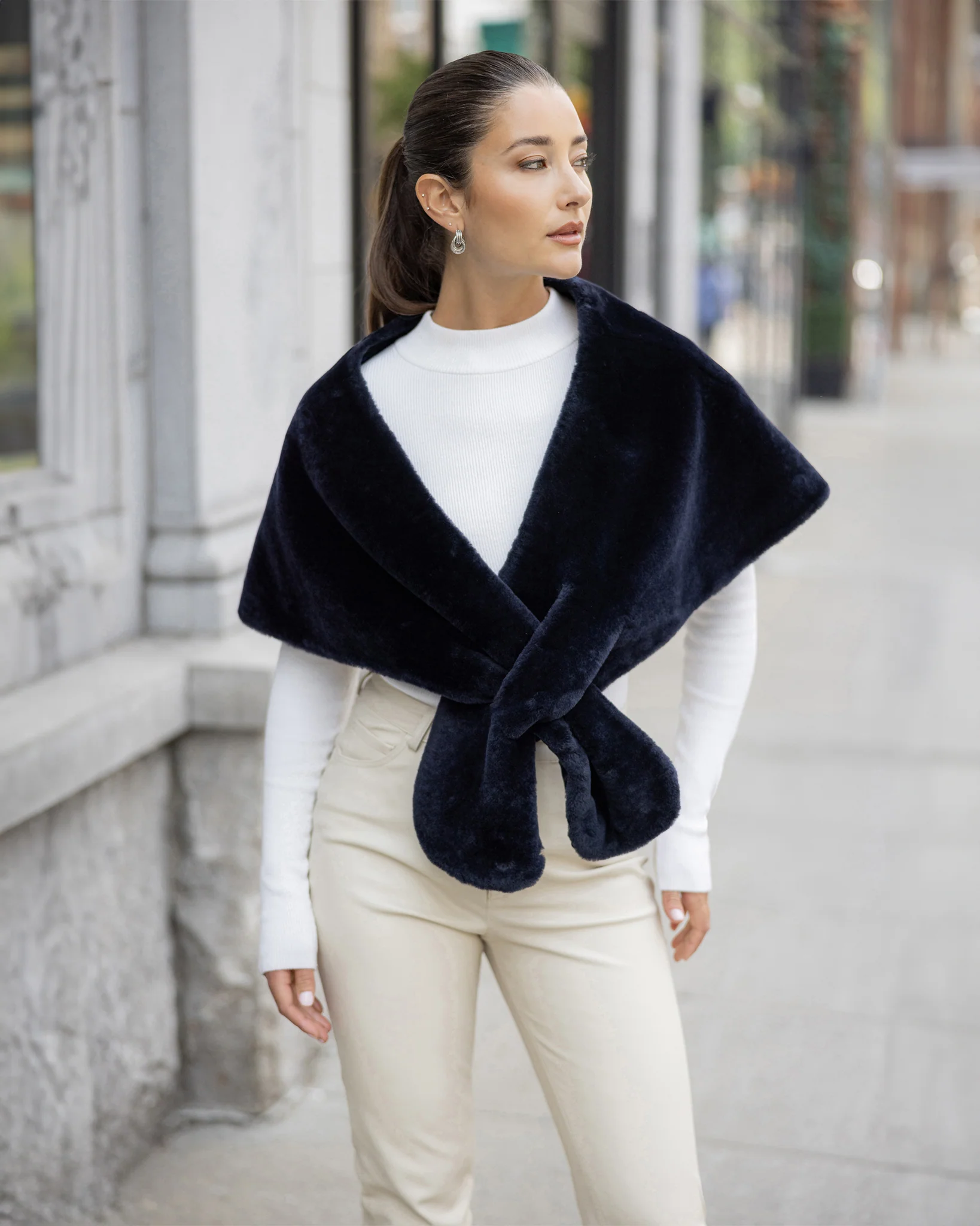 SELECT SHEARLING LAMB STOLE - Image 17
