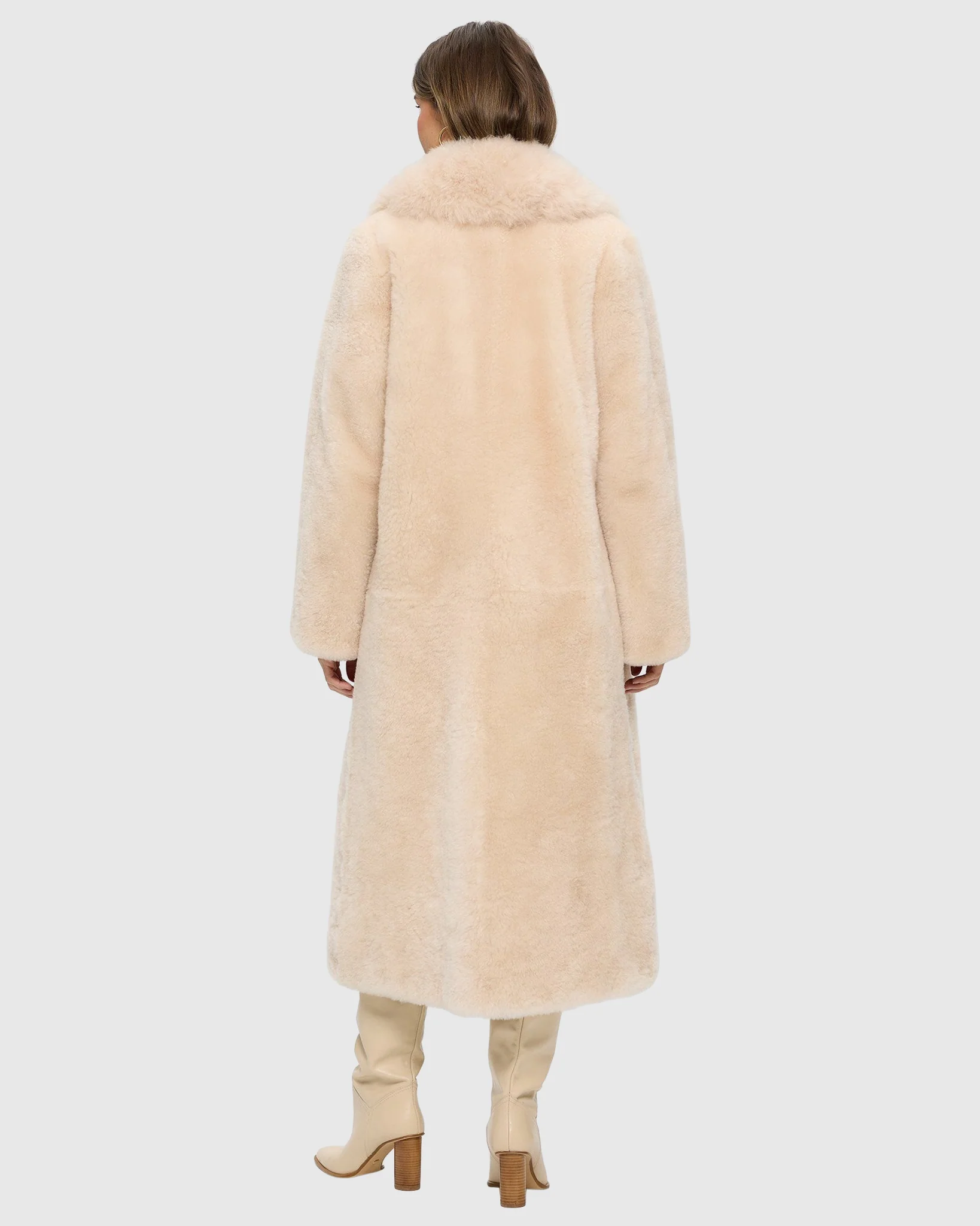 SHEARED CASHMERE GOAT COAT WITH CASHMERE GOAT COLLAR - Image 3