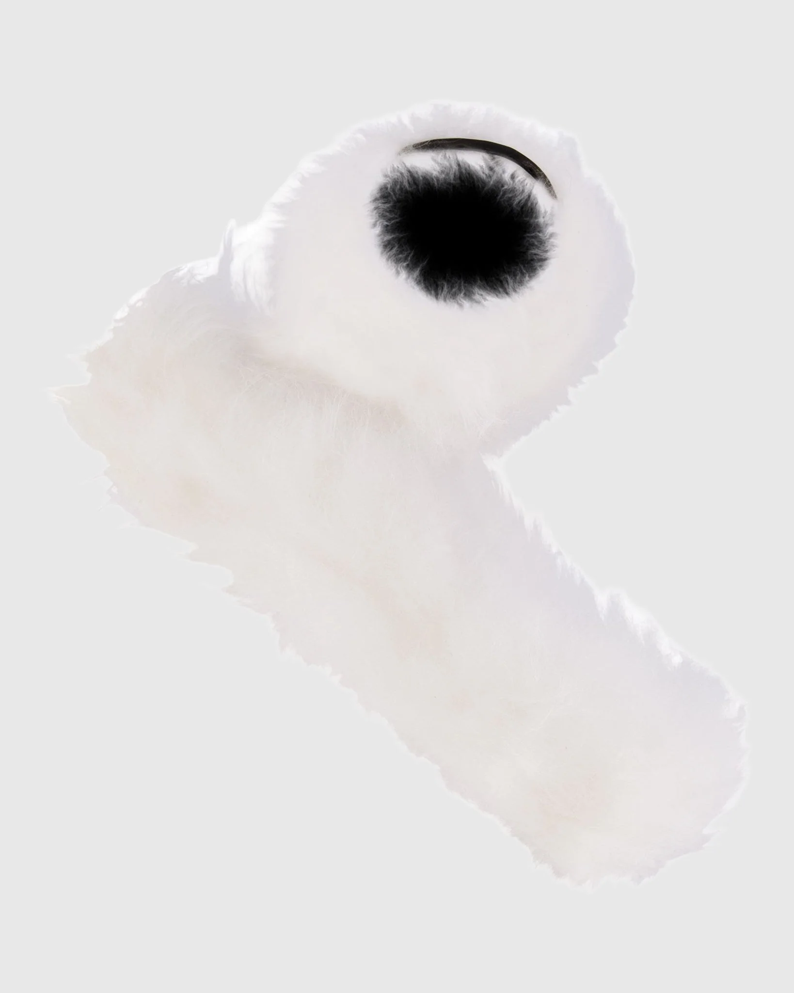 SHEARED TOSCANA LAMB CUFFS - Image 10