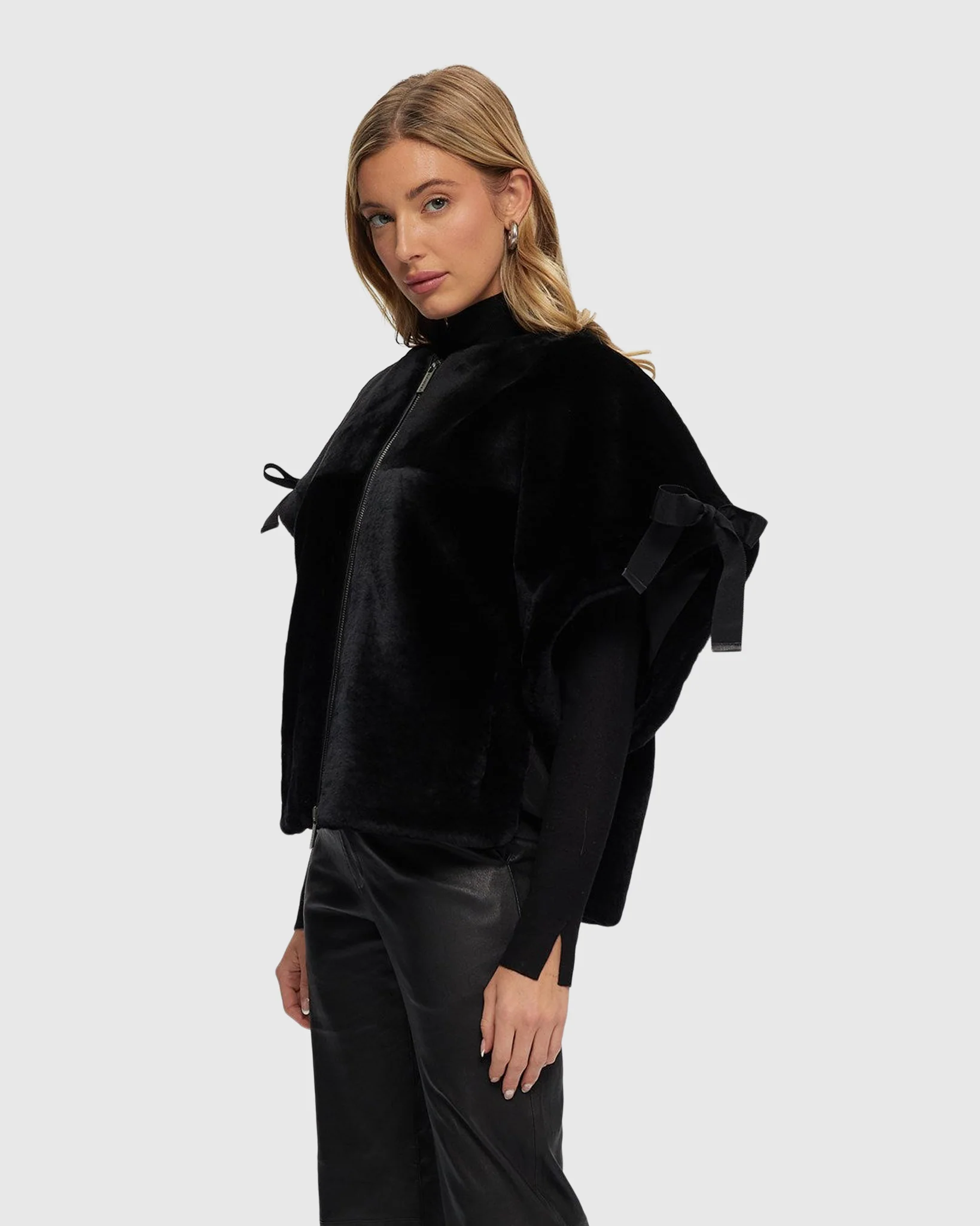 SHEARLING LAMB COLLARLESS SHORT SLEEVE JACKET - Image 6