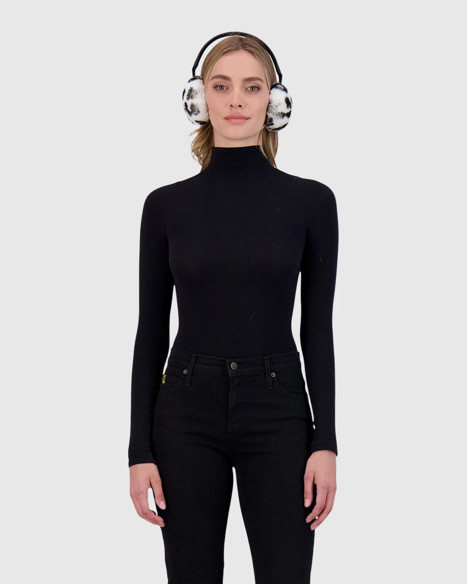 SELECT SHEARLING LAMB EARMUFFS WITH LEATHER FRAME - Image 5