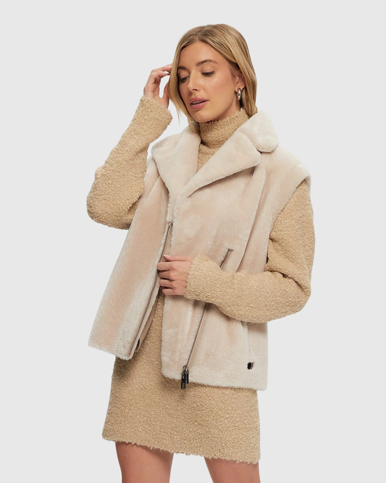 SHEARLING LAMB ZIP VEST - Image 9
