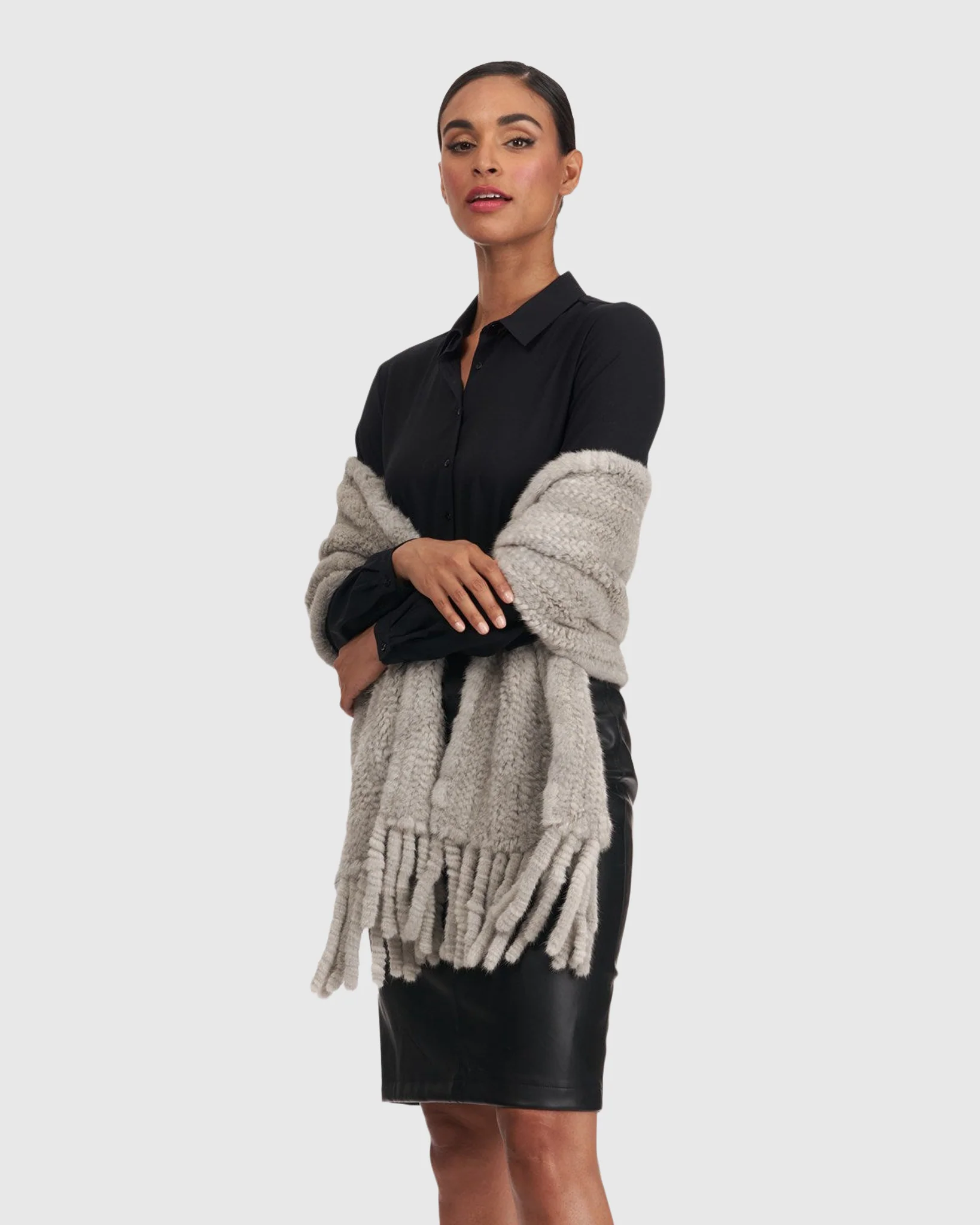 MINK (S-CUT) STOLE WITH FRINGES - Image 2