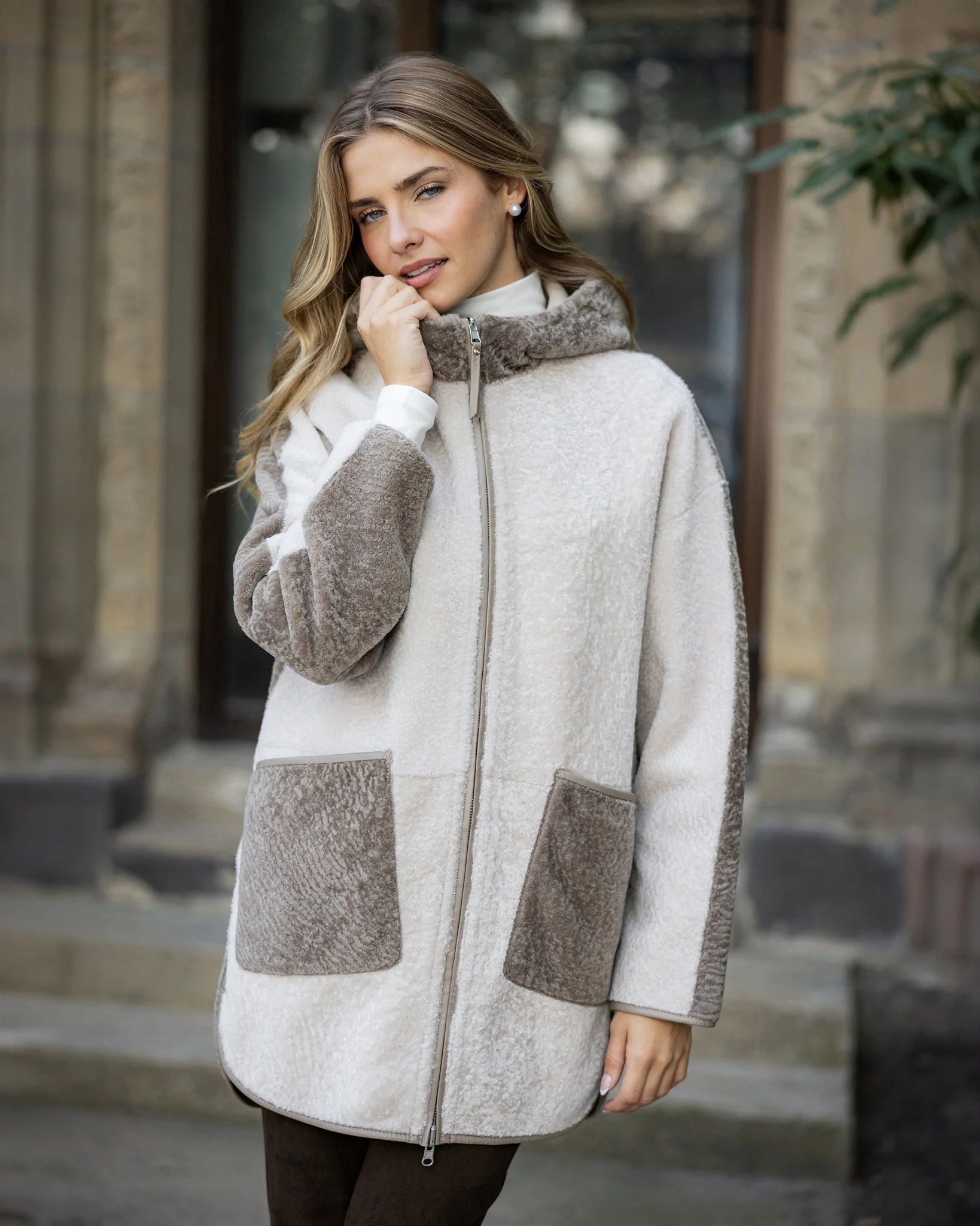 TEXTURED SHEARLING LAMB PARKA - Image 9