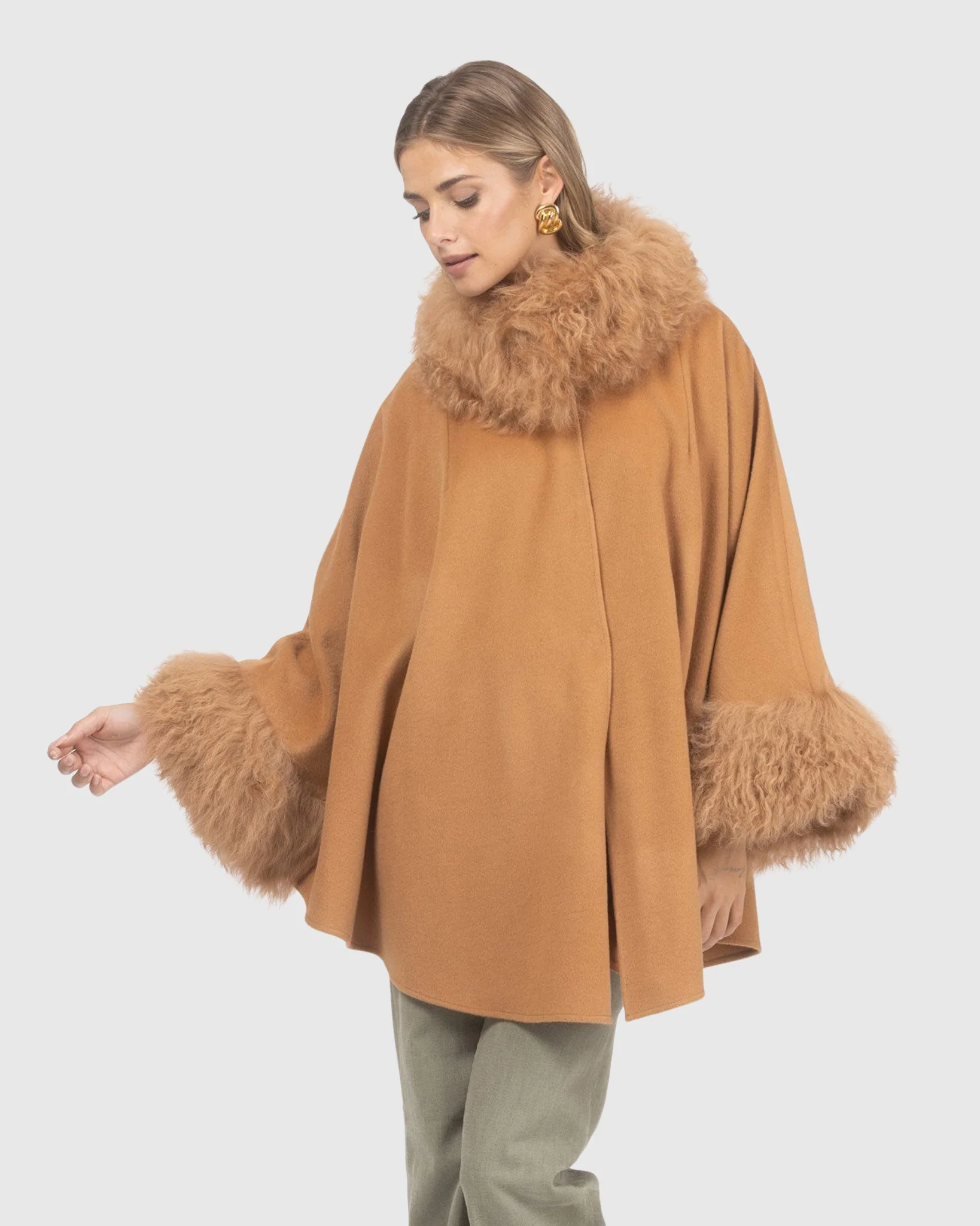 Cashmere & Wool Cape With Select Lamb Trim - Image 31