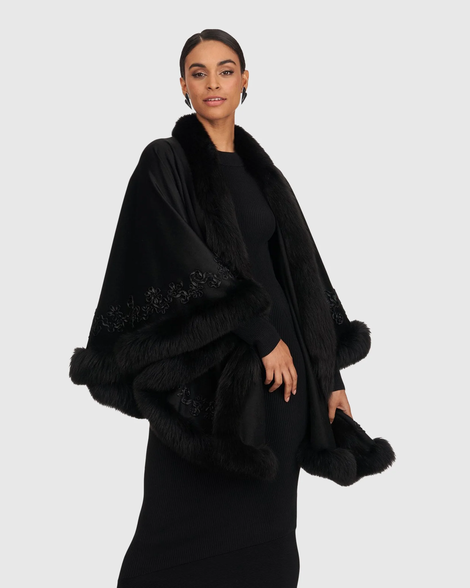 WOOL AND CASHMERE CAPE WITH LAMB TRIM AND RIBBON EMBROIDERY - Image 5