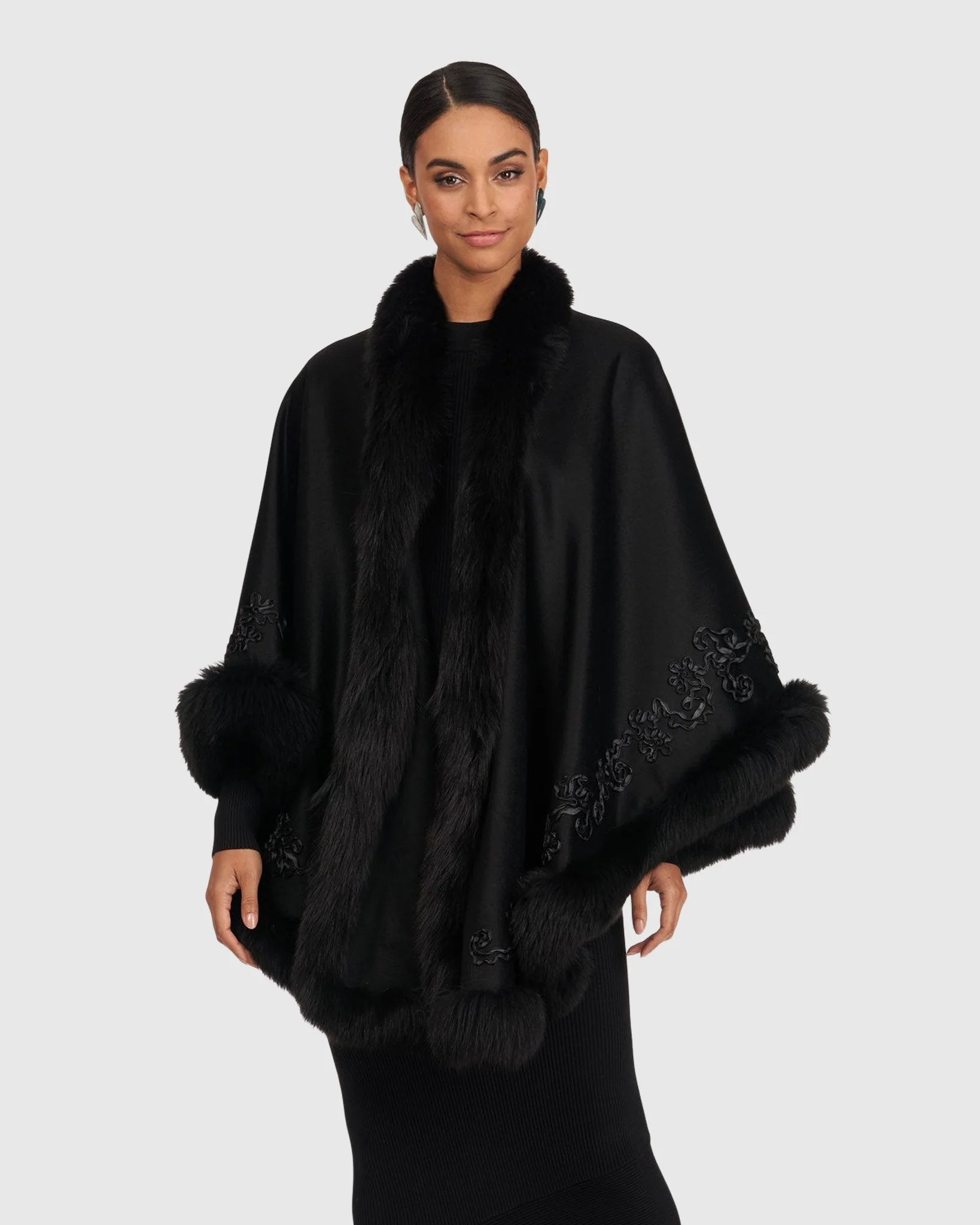 WOOL AND CASHMERE CAPE WITH LAMB TRIM AND RIBBON EMBROIDERY - Image 7